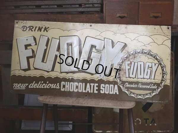 画像4: 40s Vintage Drink Fudgy Chocolate Soda Embossed Metal Sign (AL925)