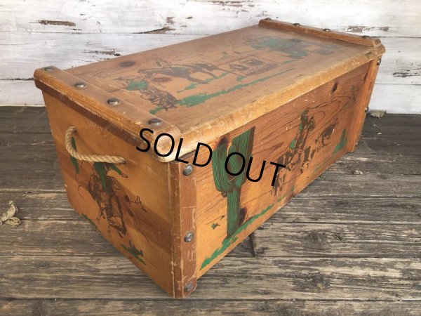 画像2: Vintage U.S.A Cowboy Wooden Chet Box (T369) 　