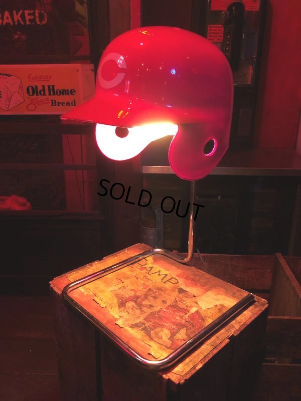 画像1: Vintage MLB Cincinnati Reds Helmet Desk Lamp Light (B860)