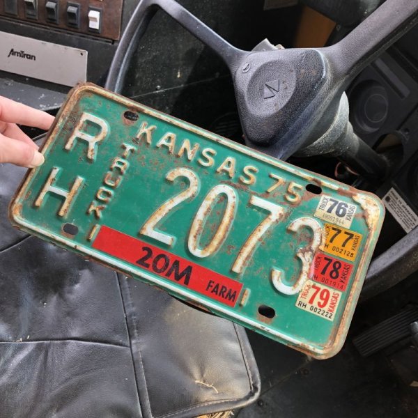 画像1: 70s Vintage American License Number Plate / KANSAS 2073 (M725)