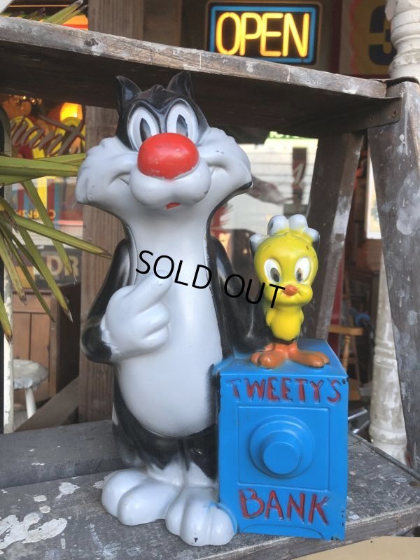 画像1: 70s Vintage Tweety & Sylvester Big Bank (M844)