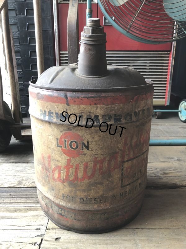 画像1: Vintage Motor Gas Oil 5 Gallon Can LION (M851) 