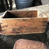 Vintage Wood Box Cross Sterilized Tack (M882)
