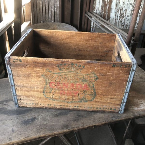 画像2: Vintage Wood Box CANADA DRY (M891)