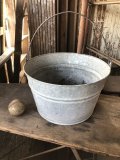 Vintage Metal Bucket Pail (M977)