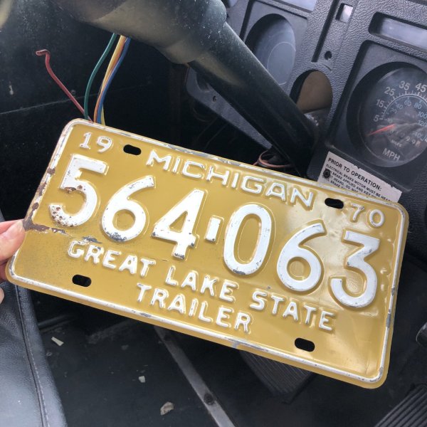 画像1: 70s Vintage American License Number Plate / MICHIGAN 564-063 (M874)