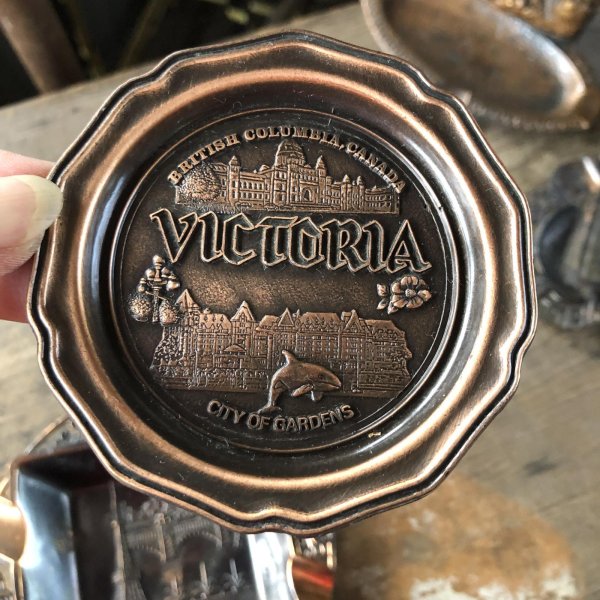 画像5: Vintage Souvenir Metal Tray Ashtray VICTORIA (R028)