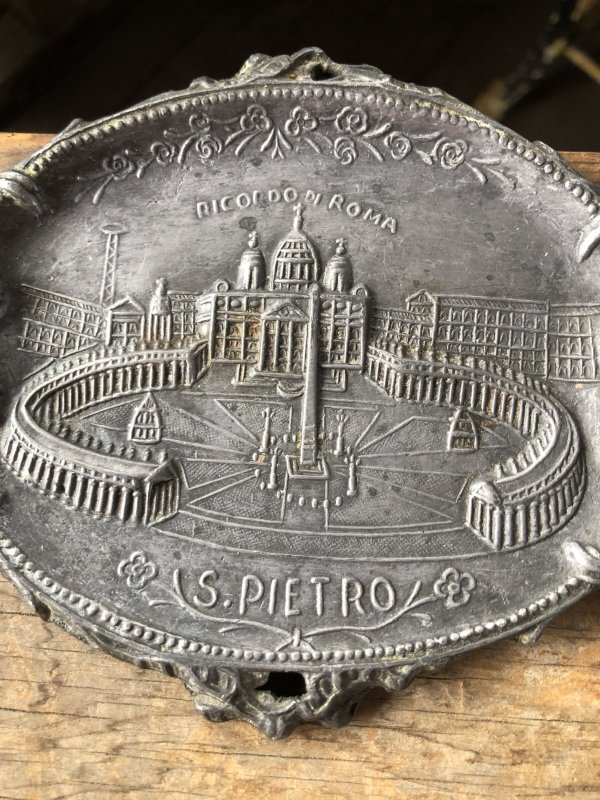 画像2: Vintage Souvenir Metal Tray Ashtray Vatican Ricordo di Roma (R030)