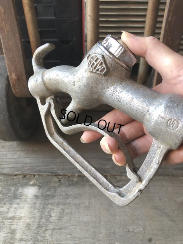 画像1: Vintage Service Station Gas Pump Handle Nozzle (R058) 