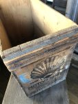 画像9: 20s Vintage Shell Motor Spirit Rising Sun Wooden Box (R136)