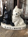 画像1: Black & White Whisky Terrier Dogs Advertising Display Figurine (R137) (1)