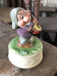 画像5: 80s Vintage Ceramic Figurine Disney Music Box Grumpy (R198)