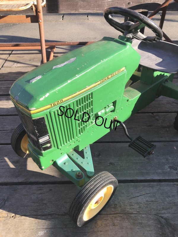 画像2: Vintage Ertl JOHN DEERE TRACTOR Pedal Car Kids Ride On 7600 (R235)