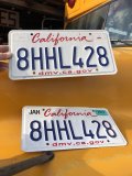 Original USA California License Plate 8HHL428 SET (R308)