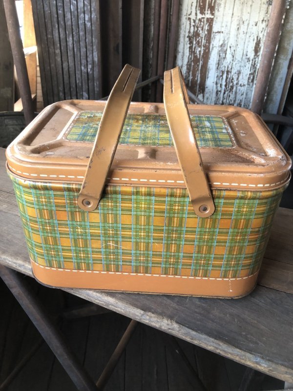 画像1: Vintage U.S.A. Metal Picnic Basket (R388)