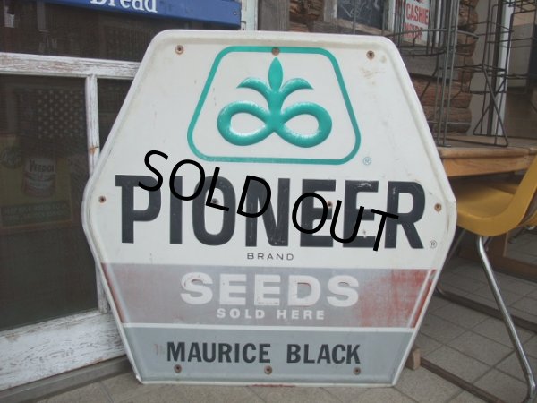 画像1: Vintage PIONEER Seeds Sign (NK968) (1)