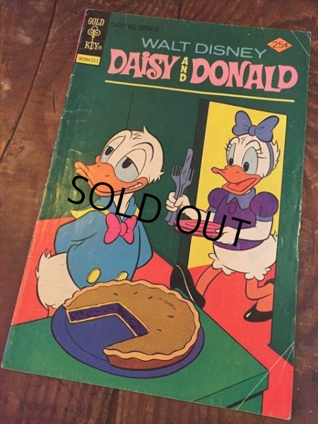 画像1: Vintage Comic Disney Daisy and Donald (C27) (1)