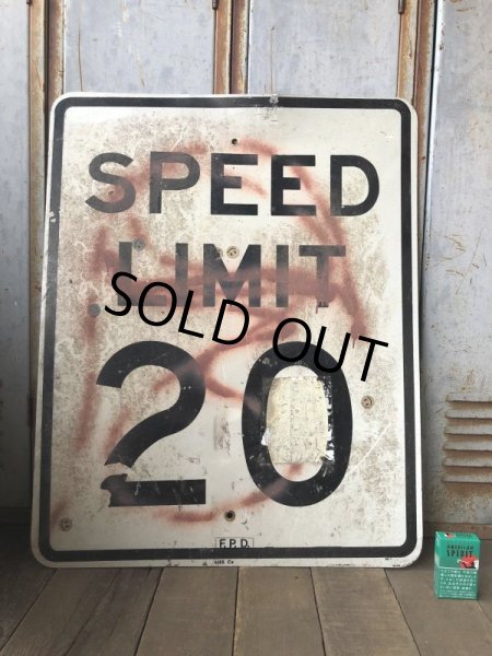 画像1: Vintage Road Sign SPEED LIMIT 20 (B284)  (1)