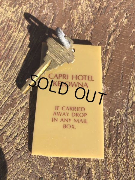 画像1: Vintage Motel Key Capri Hotel #742 (B615) (1)