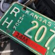 画像2: 70s Vintage American License Number Plate / KANSAS 2072 (M717) (2)