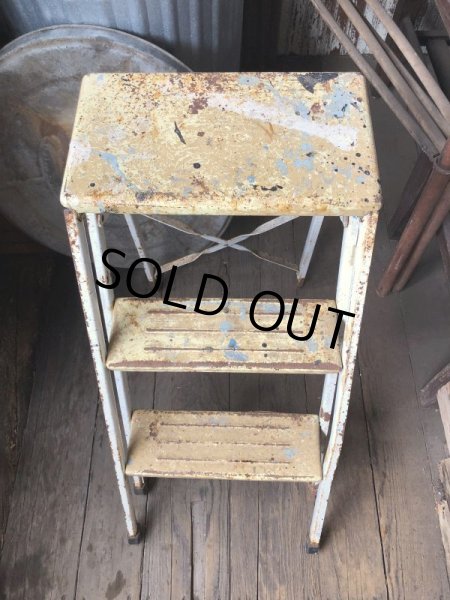 画像1: Vintage Industrial Metal Folding Ladder Step Stool (M861) (1)