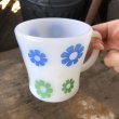 画像1: Vintage Federal Milk Glass Mug Ring Flower (M958)  (1)