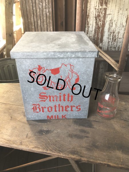 画像1: Vintage Galvanized Metal Dairy Milk Box Smith Brothers (R186)  (1)