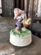 画像7: 80s Vintage Ceramic Figurine Disney Music Box Grumpy (R198) (7)