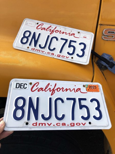 画像1: Original USA California License Plate 8NJC753 SET (R313) (1)