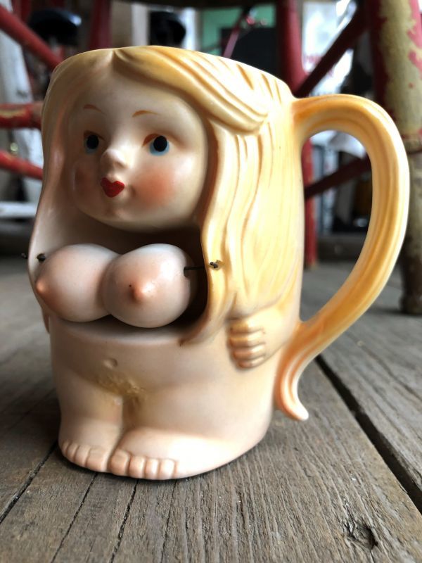 Vintage Japan Nude Naked Pin-up Girl Ceramic Mug (B200) - 2000toys 