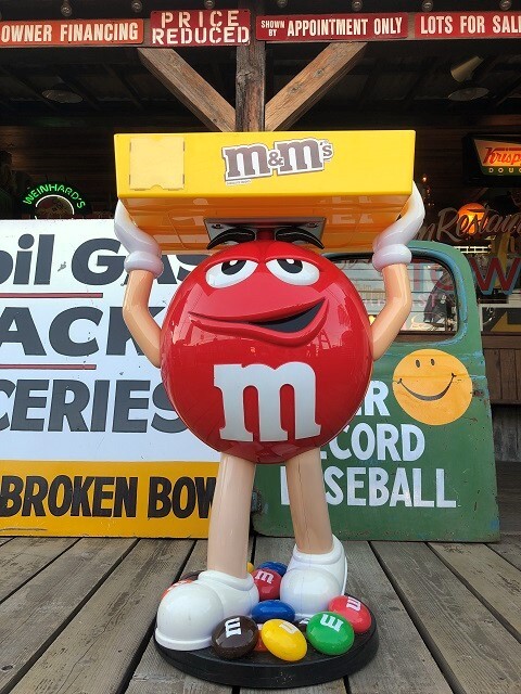 M&M's Store Display Red (B373) - 2000toys Antique Mall
