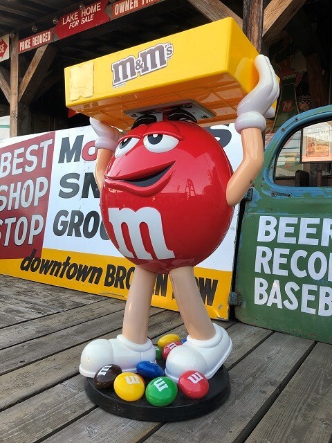 M&M's Store Display Red (B373) - 2000toys Antique Mall