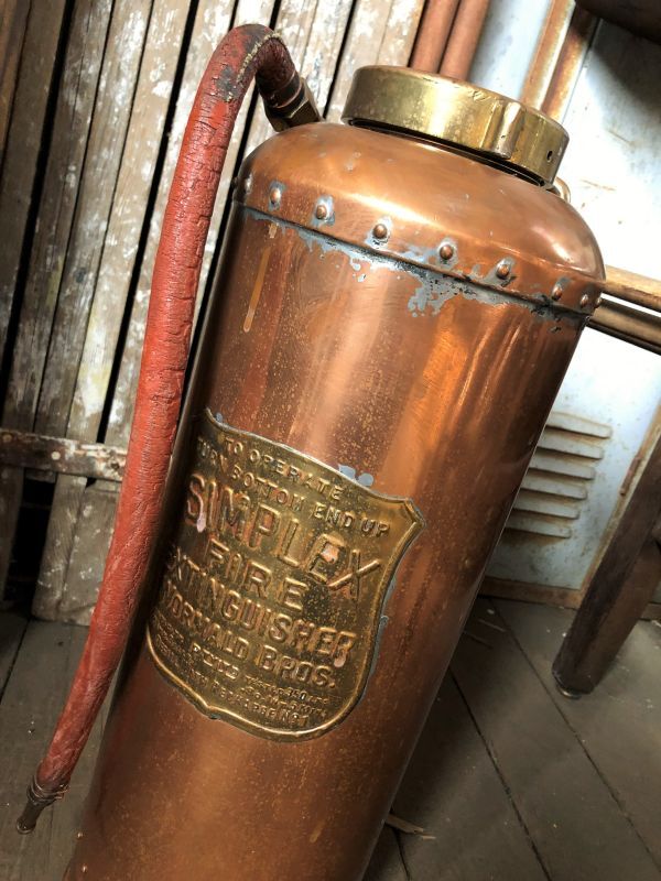 【日米首脳】ヴィンテージ 銅製　真鍮　ブラス　消火器 FIRE EXTINGUISHER アメリカ / オブジェ ディスプレイ ハーレー 真鍮製